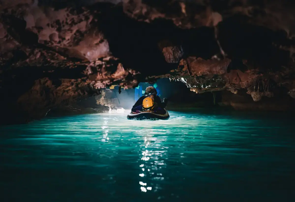Shilong Cave SUP Exploration
