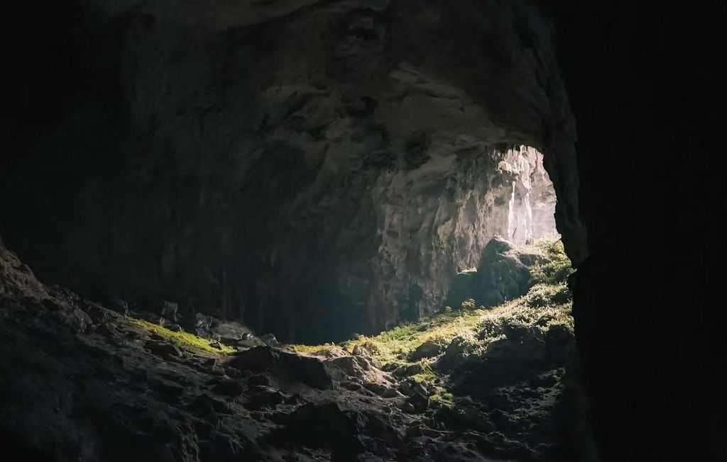Ziyun Dajiao Cave Exploration