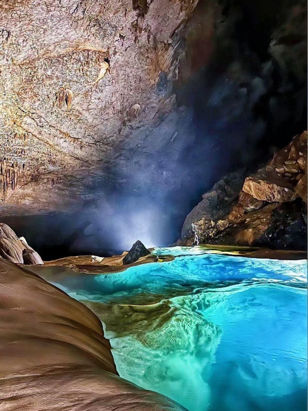 Shilong Cave SUP Exploration