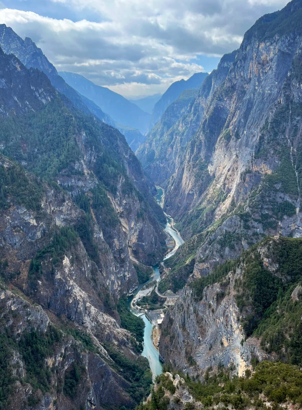 Shangri-La Grand Canyon (Balagezong)
