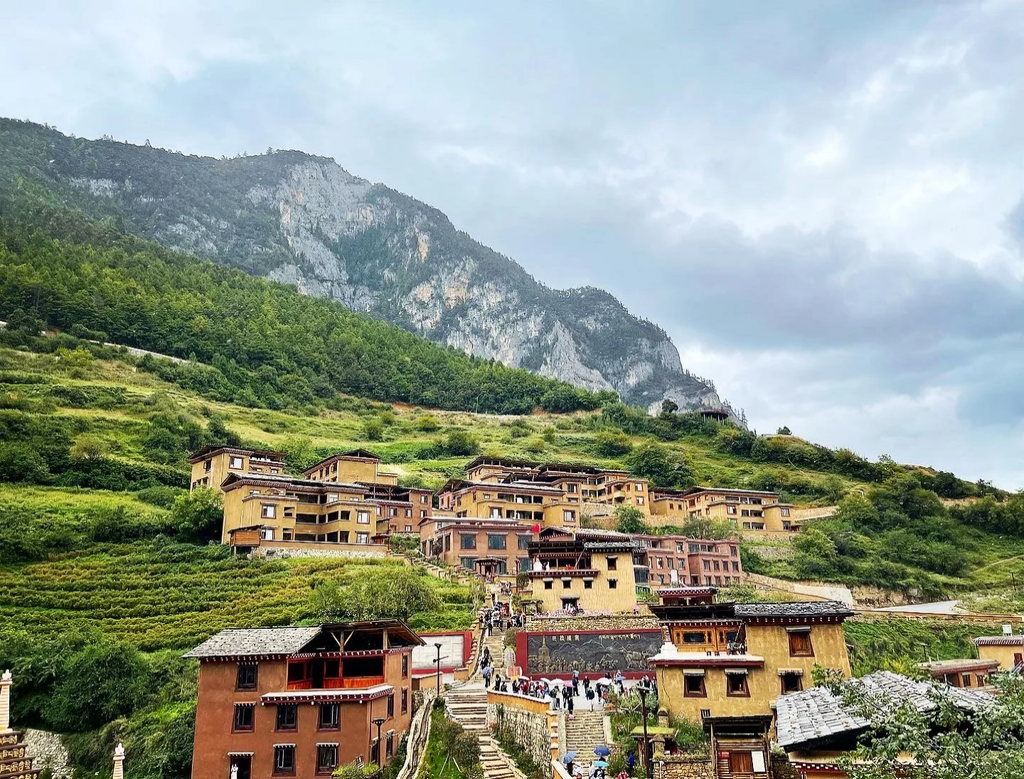 Bala Village (Balagezong)