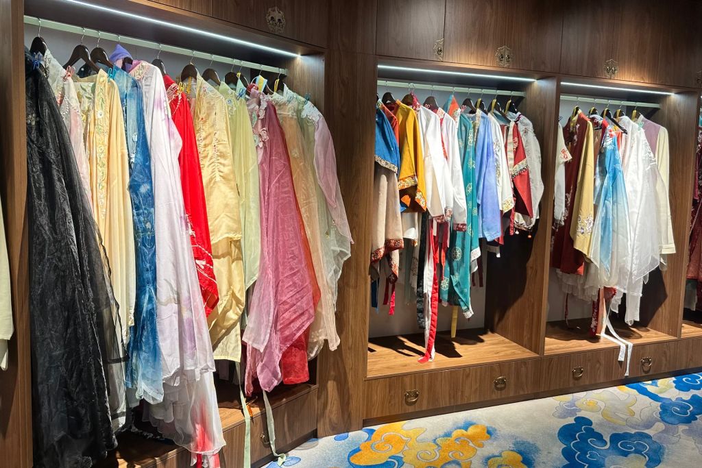 Step 2: Select Your Dress-Up Package**