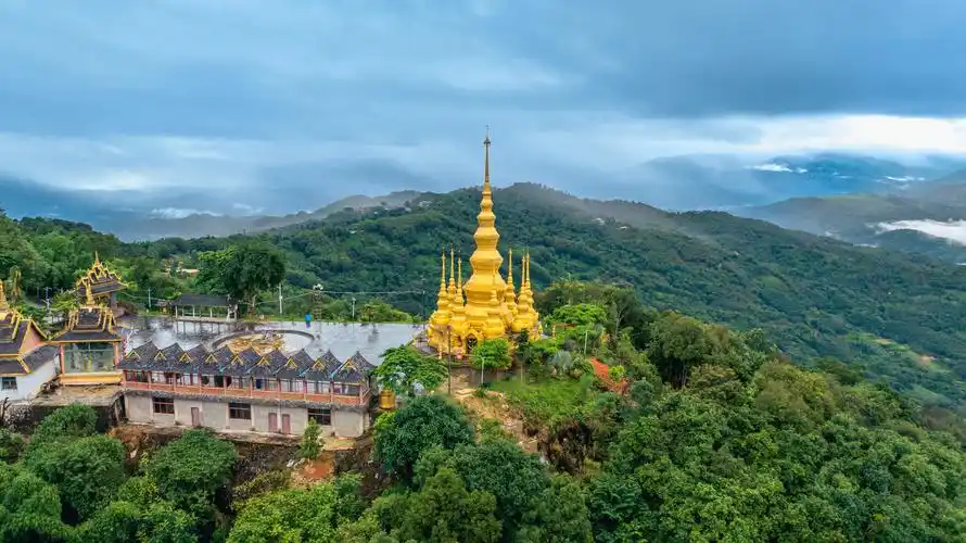 Dazhai Gold Pagoda