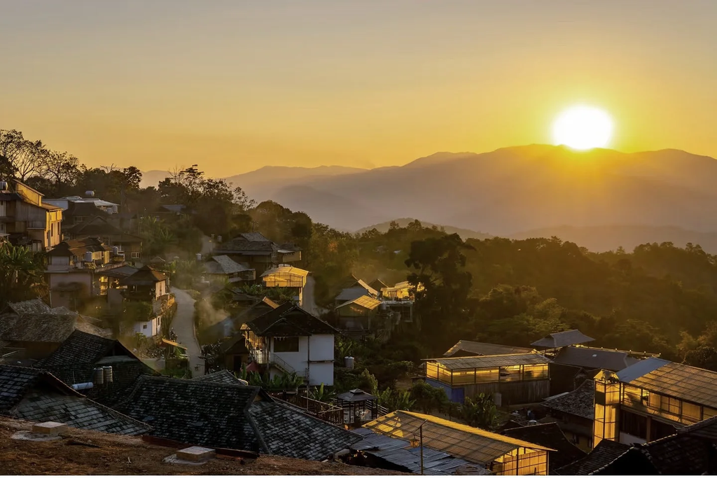 Manghong Village